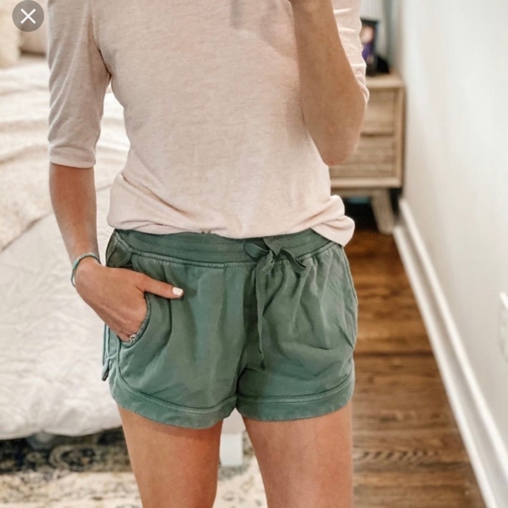 Aerie Sunwashed Deseret Shorts - Picture 5 of 9